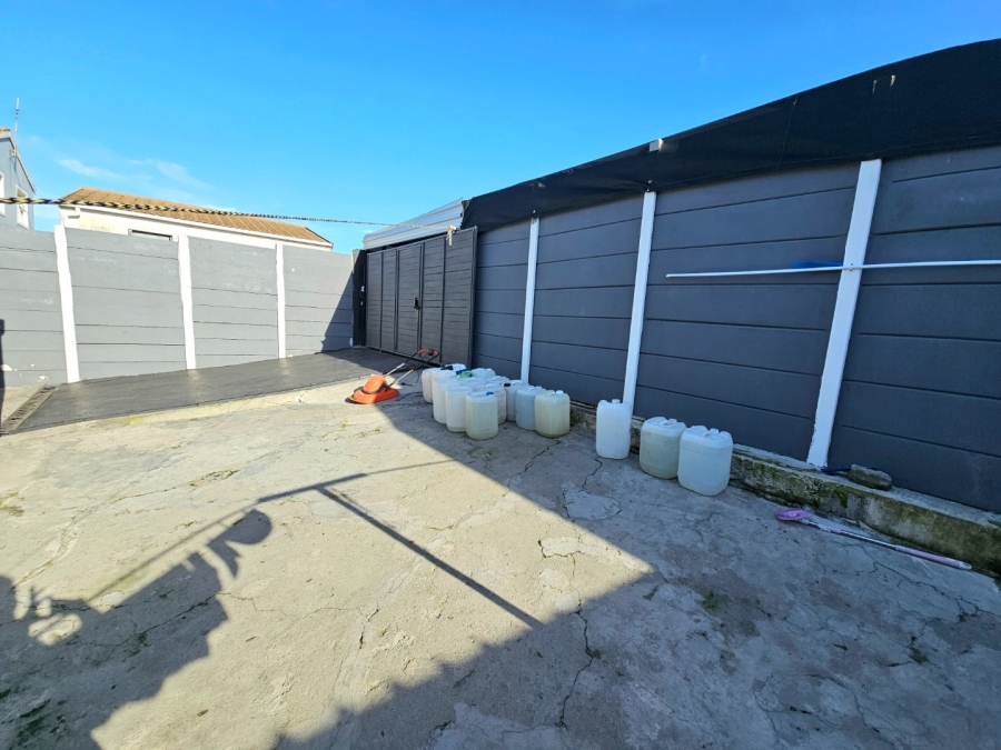 4 Bedroom Property for Sale in Strandfontein Village Western Cape